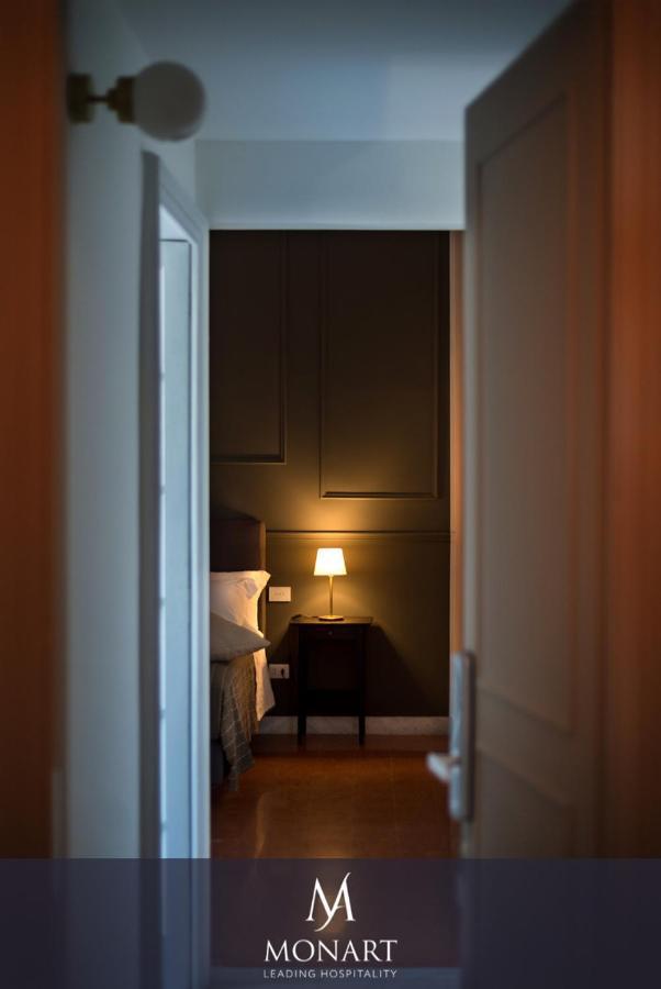 Monart Hospitality Cavour Couette-café Naples