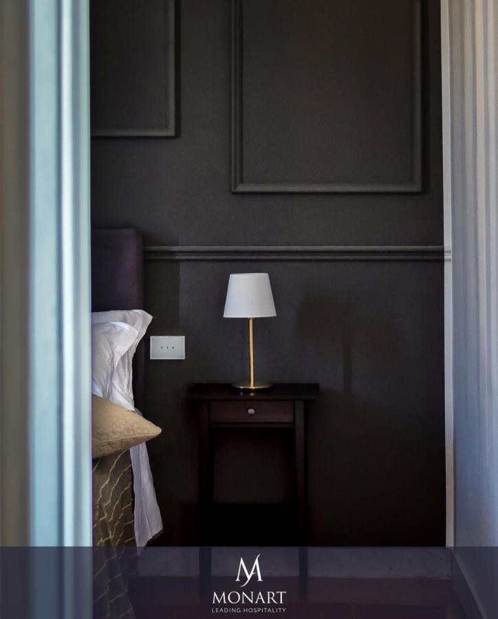 Monart Hospitality Cavour Couette-café Naples